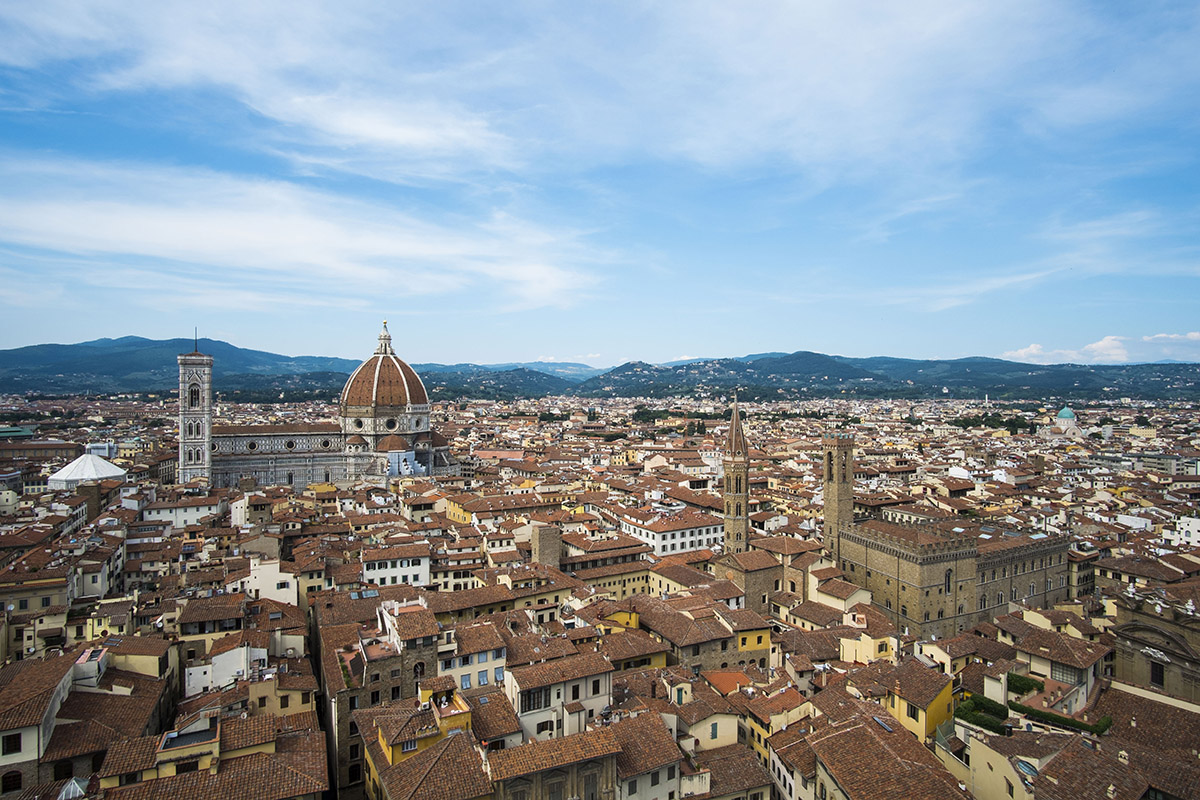 florence, the duomo is visible on
